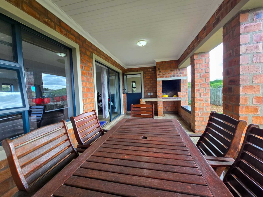 2 Bedroom Property for Sale in Stilbaai Wes Western Cape